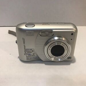 HP Photosmart M627 Silver Digital Camera